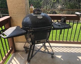 primo -ceramic grill - another rare find at an estate sale -look these up -this one is priced to sell - you move it !!