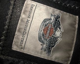 leather harley davidson jackets -purses -1 backpack, other leather items and furs-mink items funky stuff not new