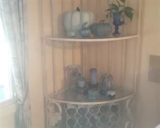 corner shelving
