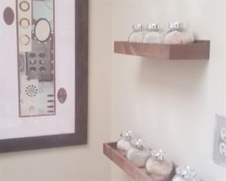 bathroom decor