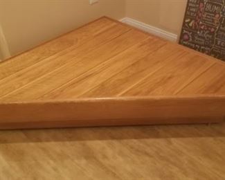 decorative low cocktail table that lights, unique designed piece