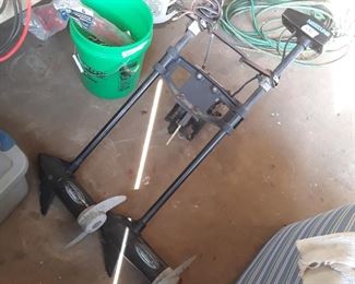 Twin trolling motor