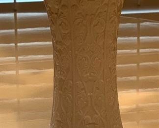 Lenox Wentworth Vase	 	
