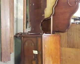 224: Antique Dresser w/ Mirror Attchement(mirror broken) and Bed Frame
Antique Dresser w/ Mirror Attchement(mirror broken) and Bed Frame
 