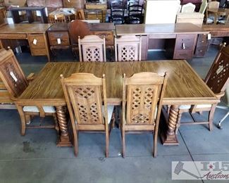 246: Wooden Dining Room Table Set w/ Six Chairs and Table Leaf
Wooden Dining Room Table Set w/ Six Chairs and Table Leaf
