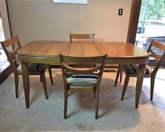 Lot 003 
Mid-Century Heywood Wakefield Dining Set