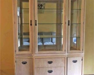 Lot 010 
Drexel China Cabinet