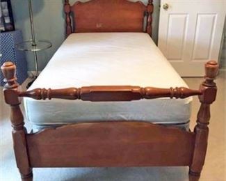 Lot 028-C 
Vintage Inman Maple Bed