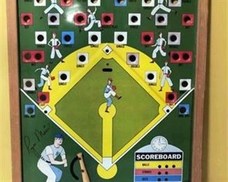 Lot 046 
Vintage Roger Maris Baseball Game