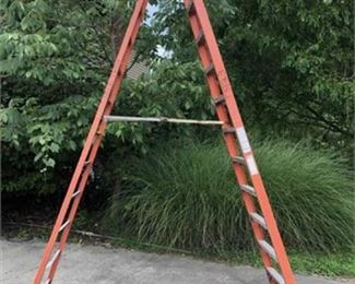 Lot 120 
Bauer Heavy Duty Ladder