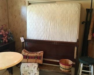 Vintage Bench & Quilt