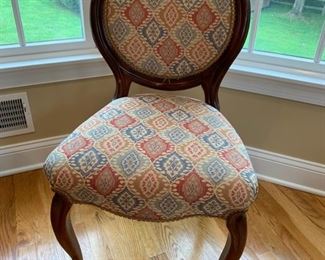 11. Victorian Side Chair (20" x 23" x 38")