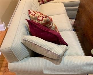19. Vanguard American Bungaloo Collection Sofa w/ Chaise (112" x 35" x 33" x 63")