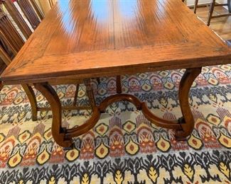 31. Henredon Acquisition Plank Top Dining Table w/ 2-20" Refractory Leaves (40" x 72" x 31")