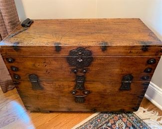 120. Korean Trunk (28" x 13" x 22")