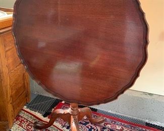 Mahogany Tilt Top Table (36")
