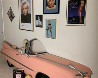 Marilyn Monroe Collection https://ctbids.com/#!/description/share/232077