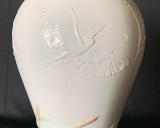 Lladro Crane Vase https://ctbids.com/#!/description/share/232100