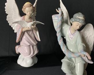 Pair of Lladro Angels https://ctbids.com/#!/description/share/232102
