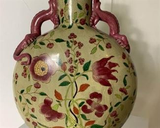 Dragon pitcher/vase https://ctbids.com/#!/description/share/232113