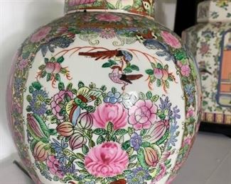 Pair of Ginger Jar Lamps https://ctbids.com/#!/description/share/232115