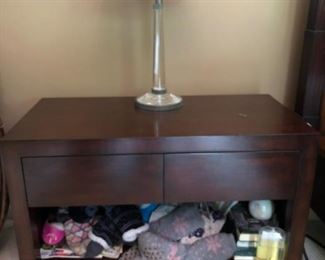 side table w/ 2 drawers