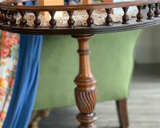 accent table