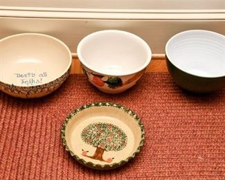 Lot of Four 4 Kitchen Country Primitive MixingServing Bowls