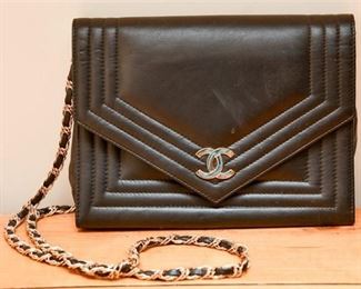 Very Nice Genuine CHANEL Black Leather Womens HandbagPurse