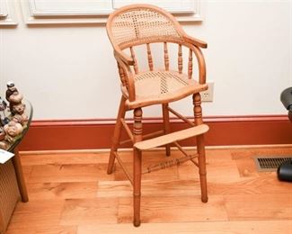 Vintage Oak Childrens High chair wTurned Legs Doll Display