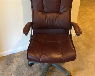 Desk Chair https://ctbids.com/#!/description/share/231961