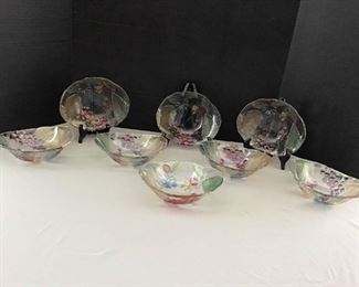 Glass Serving Bowls https://ctbids.com/#!/description/share/231988
