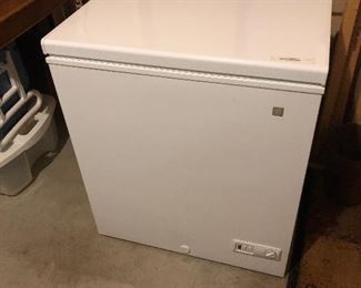 GE Compact Chest Freezer 22”D x 28.5”W x 32.5”T