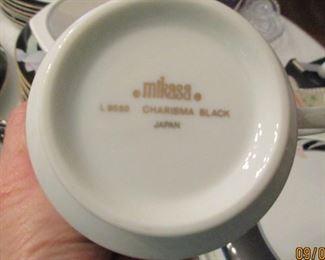 Mikasa Charisma black