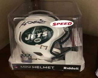 Jets mini helmet signed  Sam Darnold