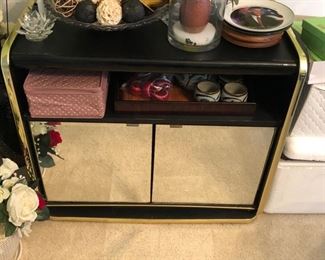 Mirrored buffet that matches the dining table