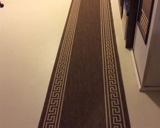 Entrance Runner