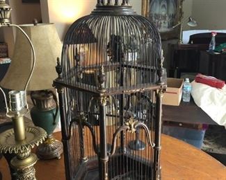 QUALITY WOODEN DOMED BIRD CAGE WITH ORNATE CARVINGS - LOWER DRAWER TO PULL OUT FOR CLEANING