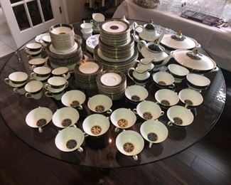 15 PIECE ROYAL DALTON "CARLYLE" PORCELAIN SIGNED DINNERWARE IN EXCELLENT CONDITION WITH NO CHIPS OR DAMAGE. RARE DINNERWARE.