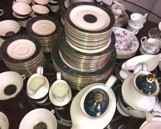 CLOSE UP VIEW OF ROYAL DALTON "CARLYLE" 15 PIECE DINNERWARE FINE PORCELAIN SET WITH NO DAMAGE OF CHIPS OR CRACKS.