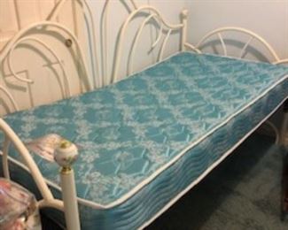 Every little girls dream to have a day bed!  