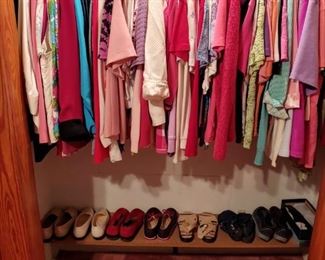 Ladies Clothes/Shoes