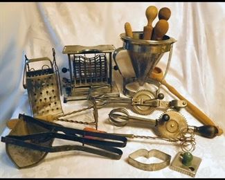  Vintage Kitchenware like a Toaster, Sieve, Masher, Beaters and more.