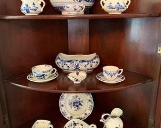 Delft porcelain ware 