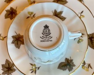 Beautiful Royal Worcester “Dorchester” 59 piece China set