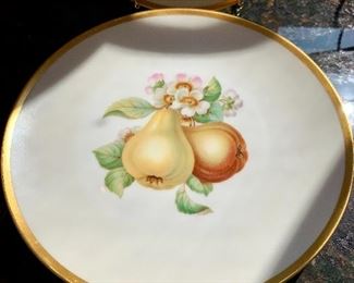 Set of 4 beautiful salad plates