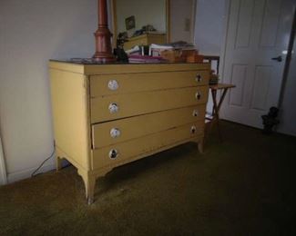 Vintage painted four drawer chest