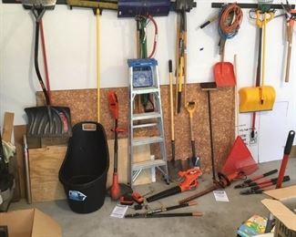 Garden Tools Lot