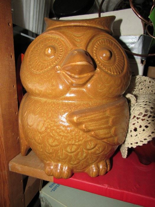 McCoy pottery owl cookie jar
