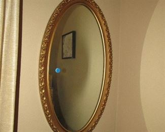 wall décor oval mirror